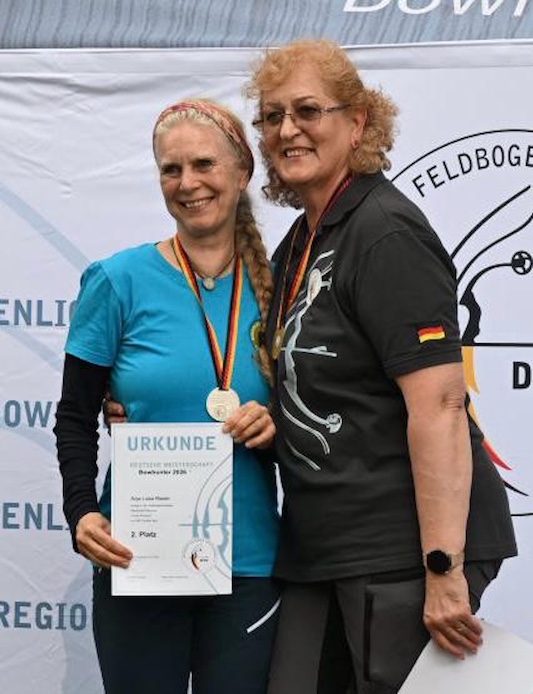 Deutsche Vizemeisterin BHR Junge Seniorinnen: Anja Luisa Riedel (links), Meisterin Rosa Janwlecke